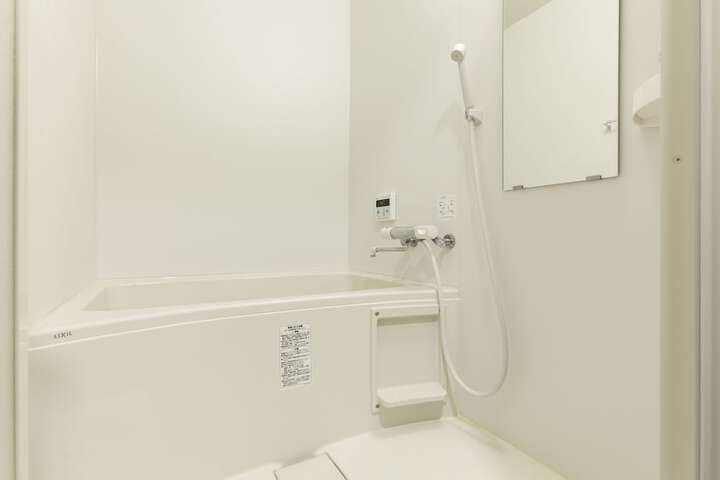 Room 13 of 21