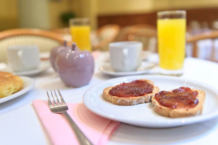 Breakfast/Coffee Service 15 of 26