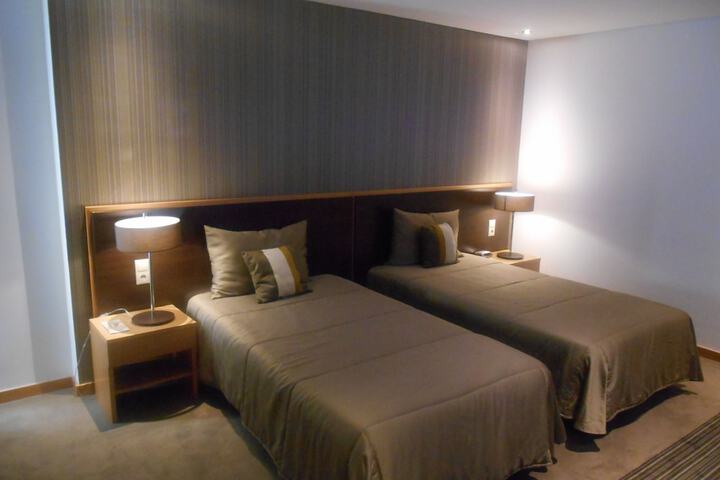 Room 18 of 36