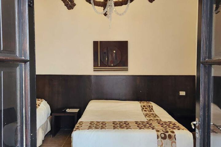 Room 26 of 91