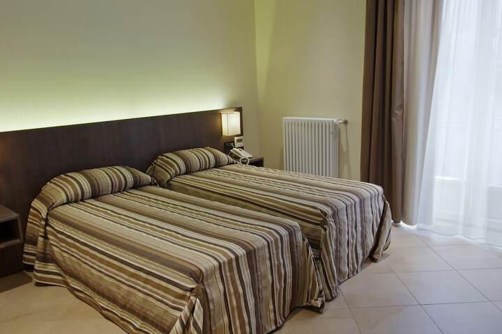 Room 2 of 23