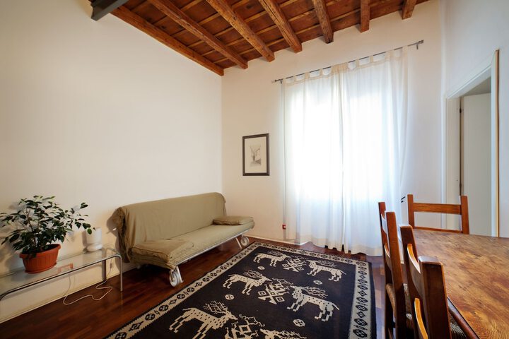 Room 19 of 27