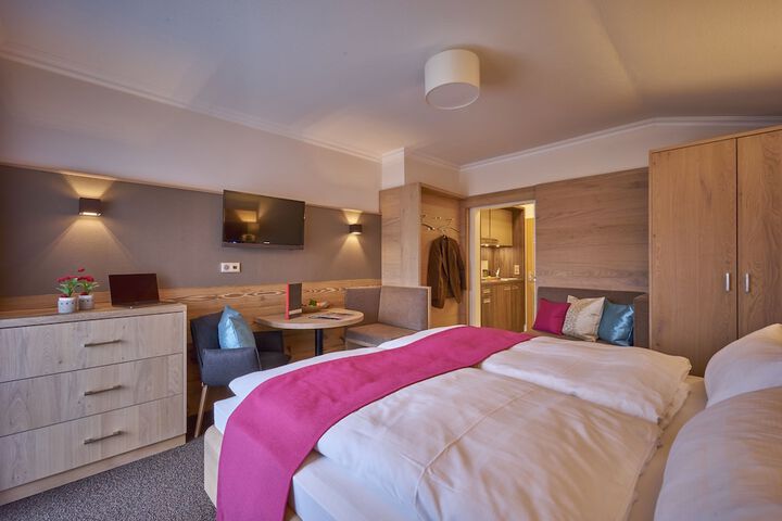 Room 18 of 28