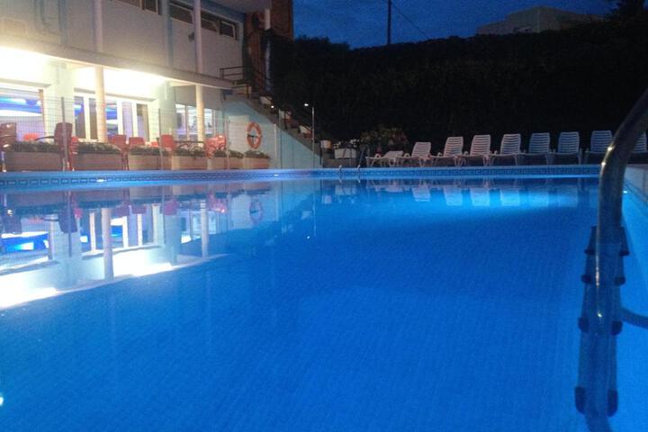 Photo 6