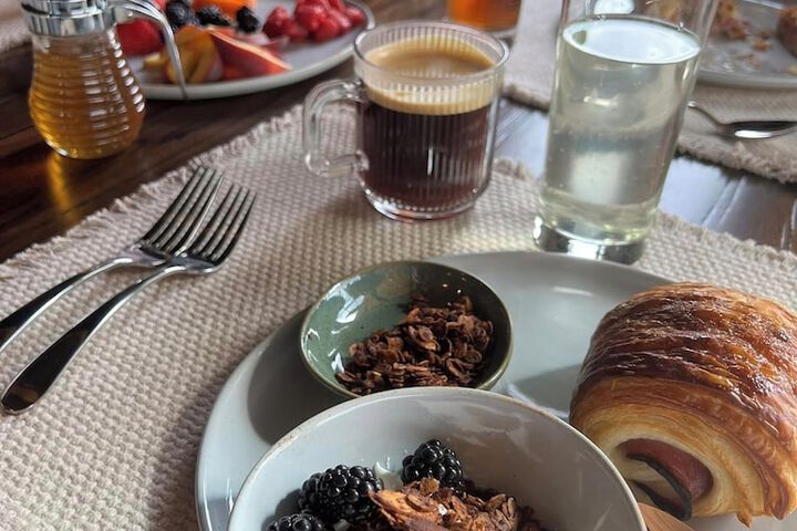 Breakfast/Coffee Service 18 of 30