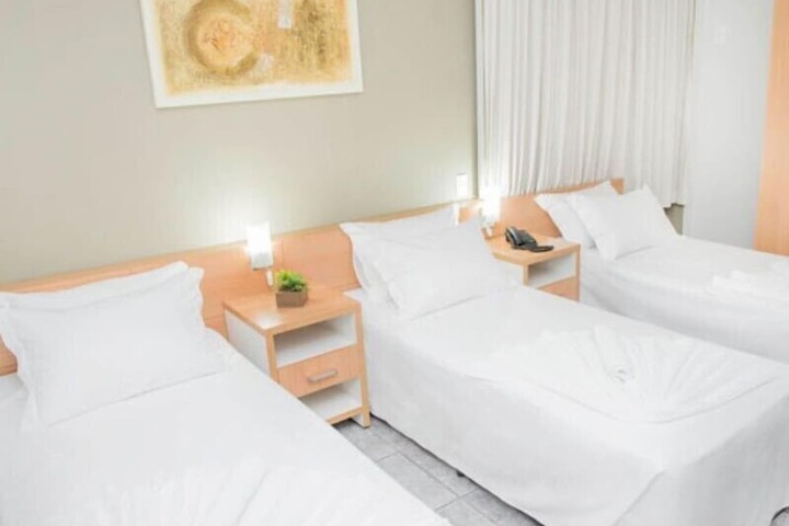 Room 3 of 28