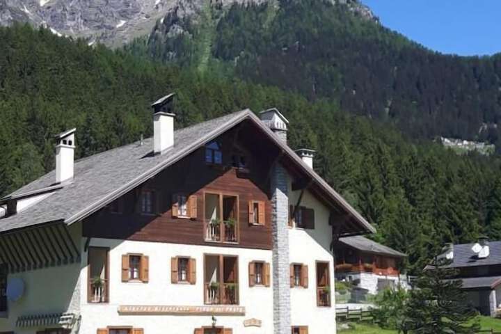 Hotel 9 of 9