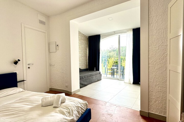 Room 9 of 74