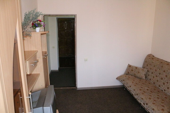 Room 26 of 75