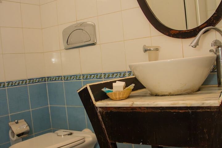 Room 20 of 37