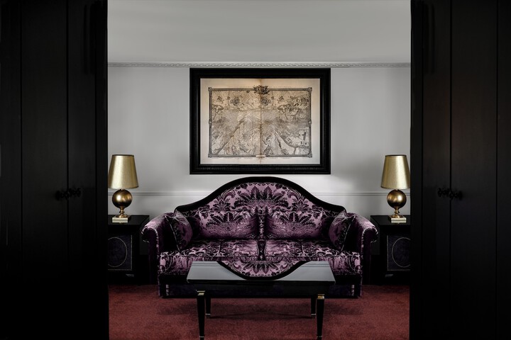 Room 22 of 38