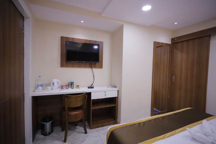 Room 15 of 34