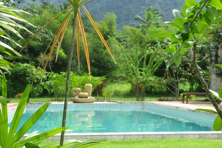 Pool 15 of 44