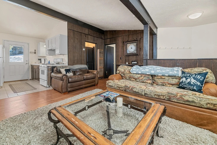 Room 2 of 20