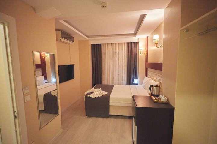 Room 48 of 117