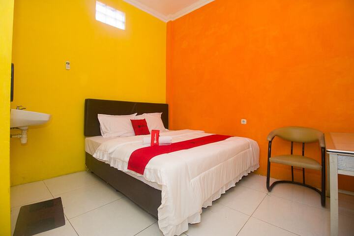 Room 4 of 27