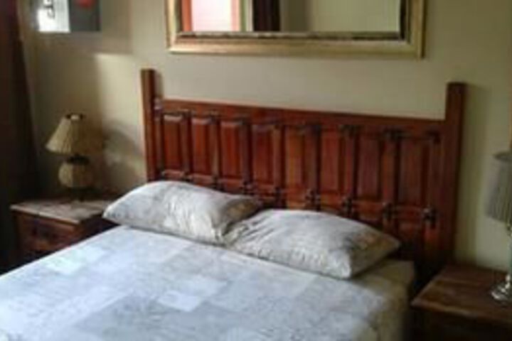 Room 5 of 11