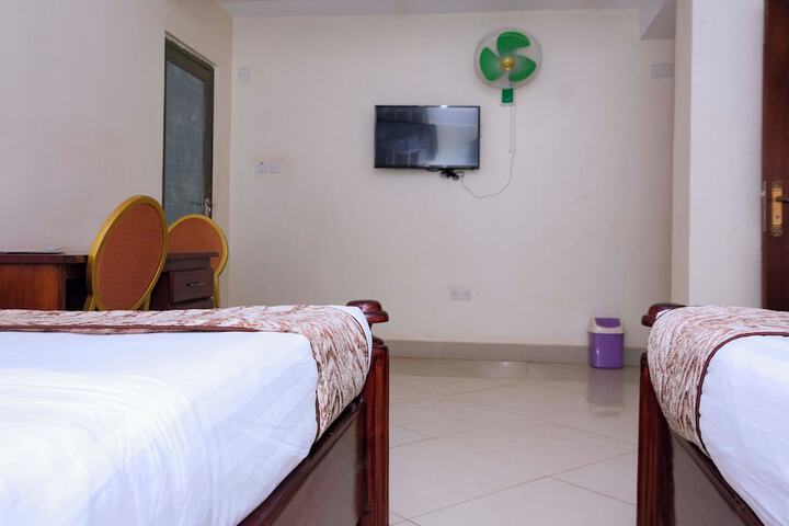 Room 12 of 35