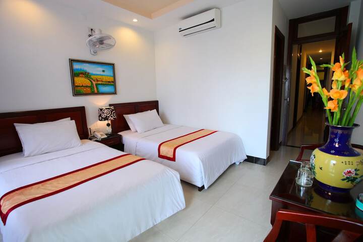 Room 6 of 35