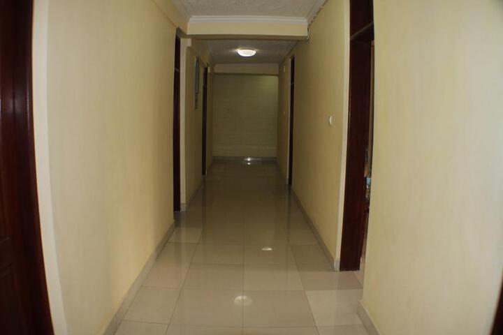 VARLEK HOTEL