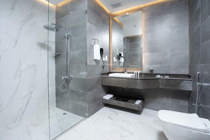 Room 15 of 21