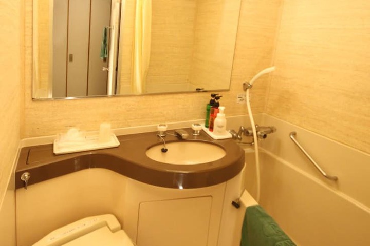 Room 20 of 53