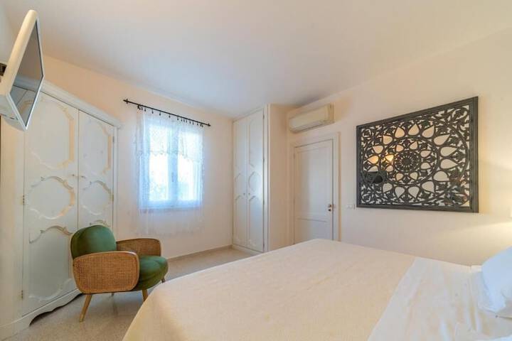 Room 65 of 166