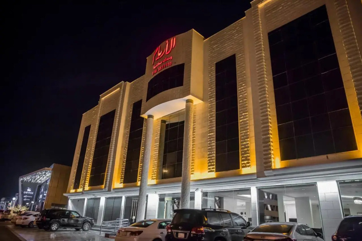 Exterior of OYO 171 Nasamat