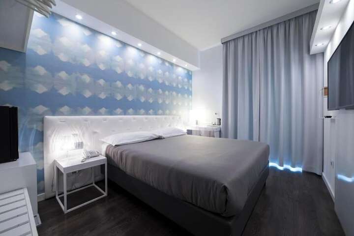 Room 26 of 47