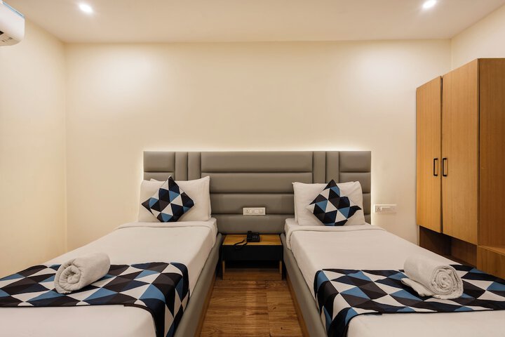 Room 4 of 6