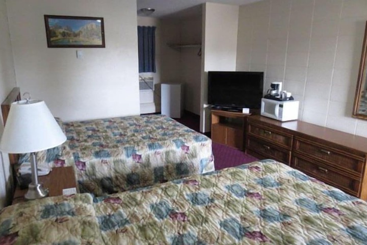 Room 18 of 29