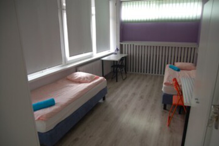 Room 9 of 14