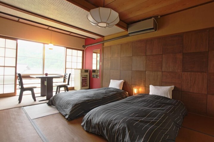 Room 15 of 50