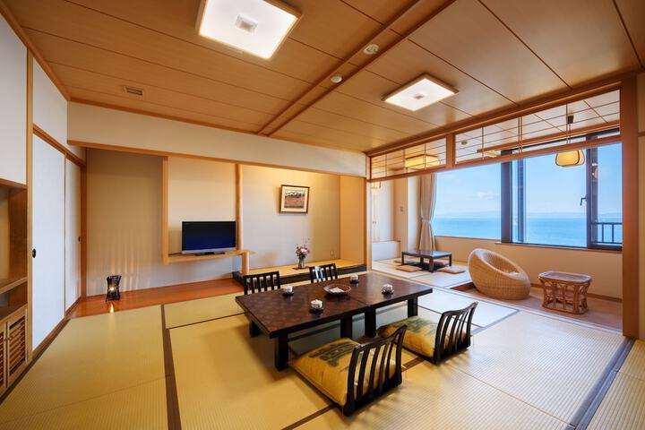 Room 5 of 45
