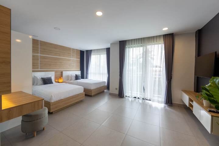 Room 9 of 63