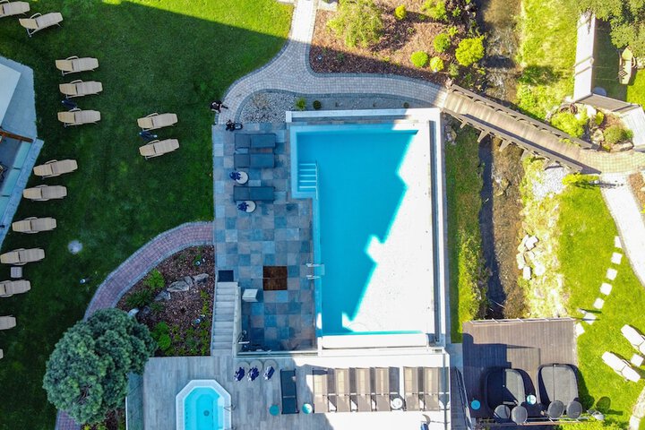 Pool Hotel