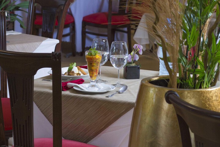 Dining 44 of 76