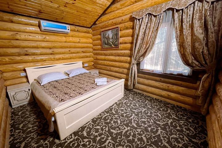 Room 6 of 20