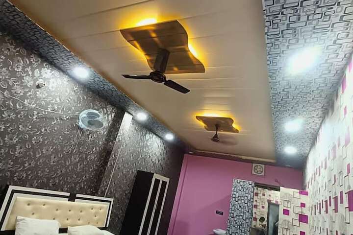 Room 4 of 13