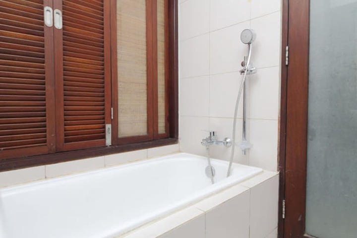 Bath Interior