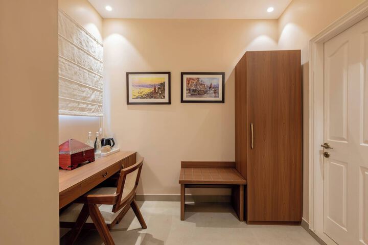 Room 43 of 226