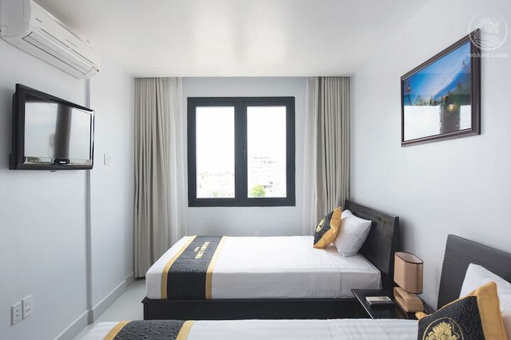 Room 5 of 113