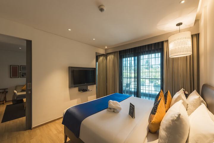 Room 40 of 93