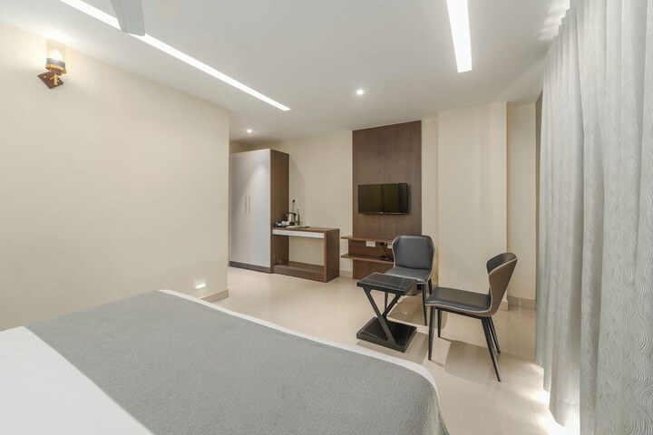 Room 5 of 42