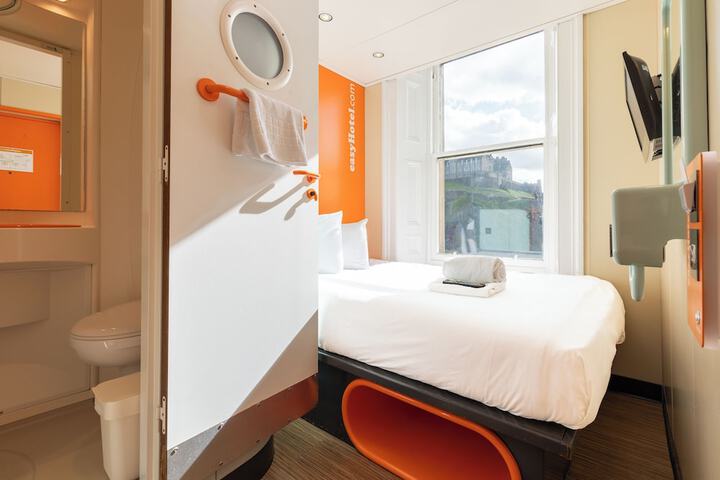 Room 5 of 47