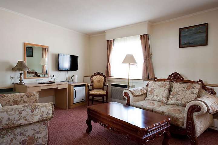 Room 6 of 41