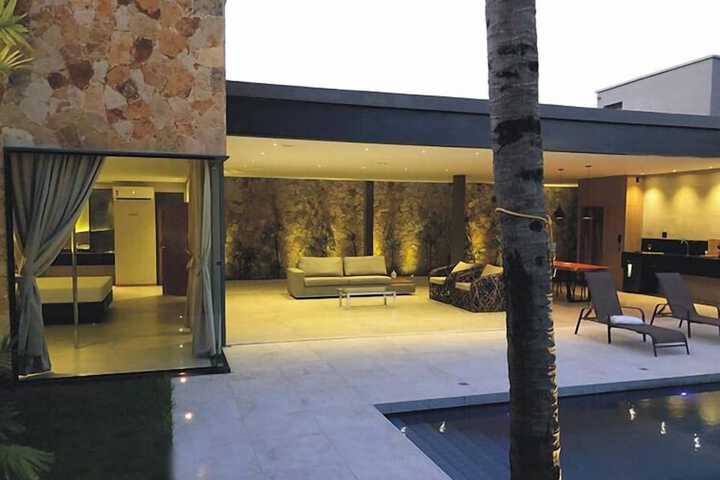 Room 4 of 56