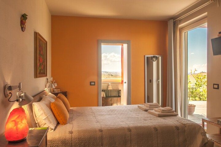 Room 10 of 72