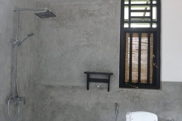 Room 8 of 30