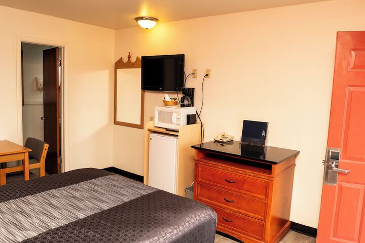 Room 6 of 23